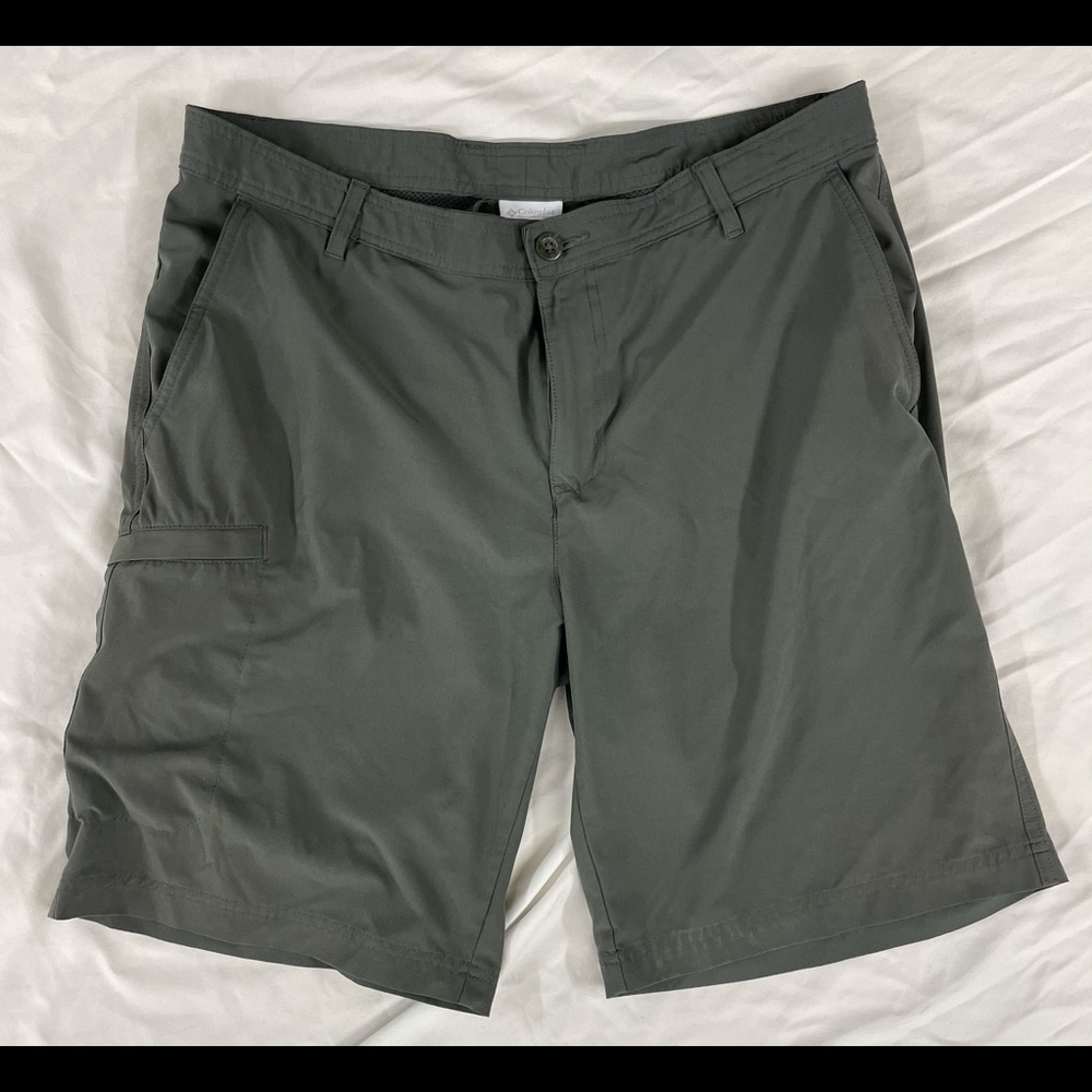 Men’s Columbia PFG shorts 36”
